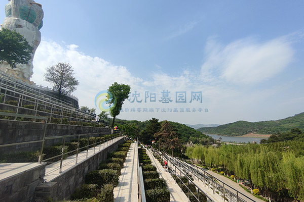 买墓地超过这个价就亏了：选择沈阳墓园大全价格表，了解更多周边公墓陵园！