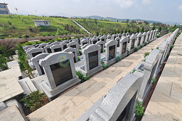 沈阳圣龙泉墓园